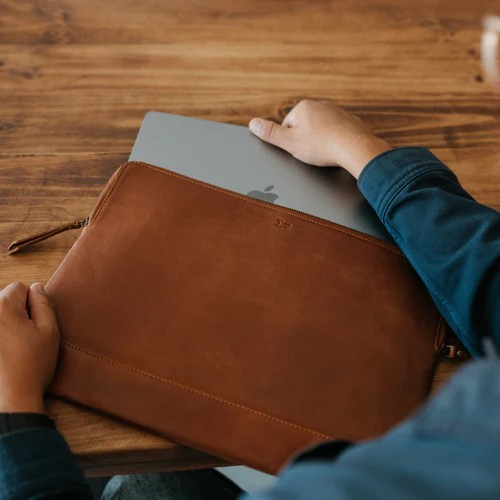 15 incl leather laptop sleeve